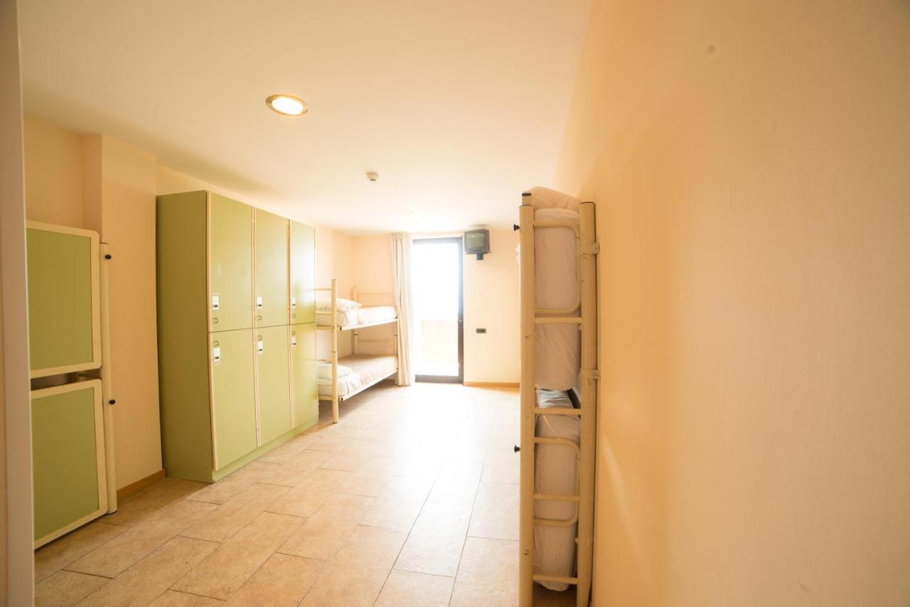 Abrigall Hostel La Masella Dış mekan fotoğraf